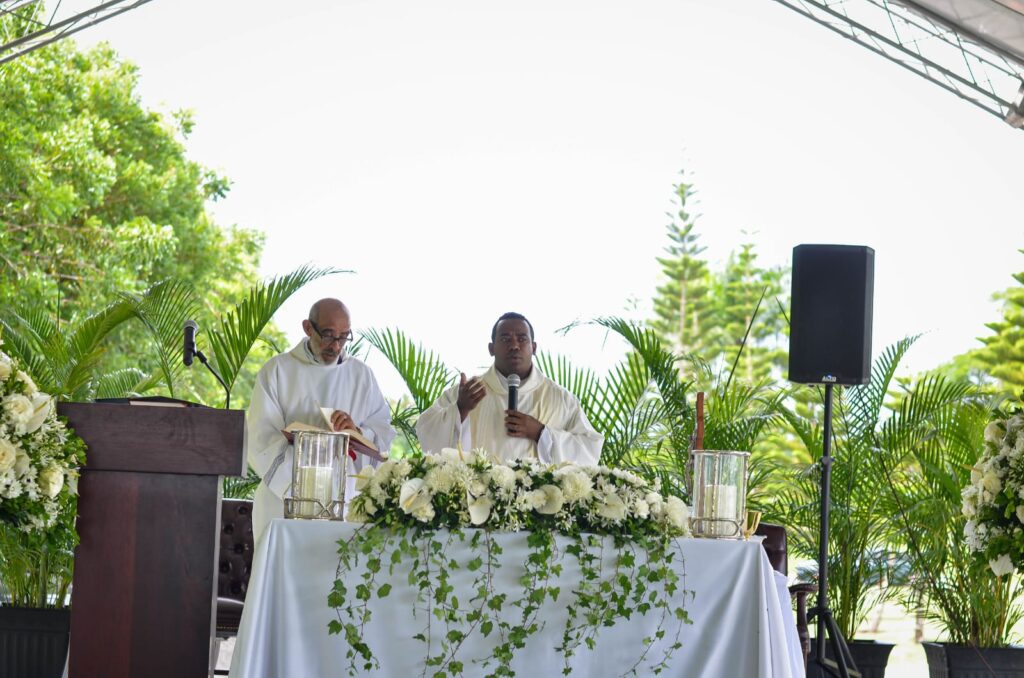 Parque del Prado celebra eucaristía en conmemoración de las madres
