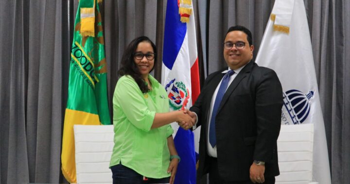 Zoológico e INCABIDE firman alianza para la custodia de animales exóticos.