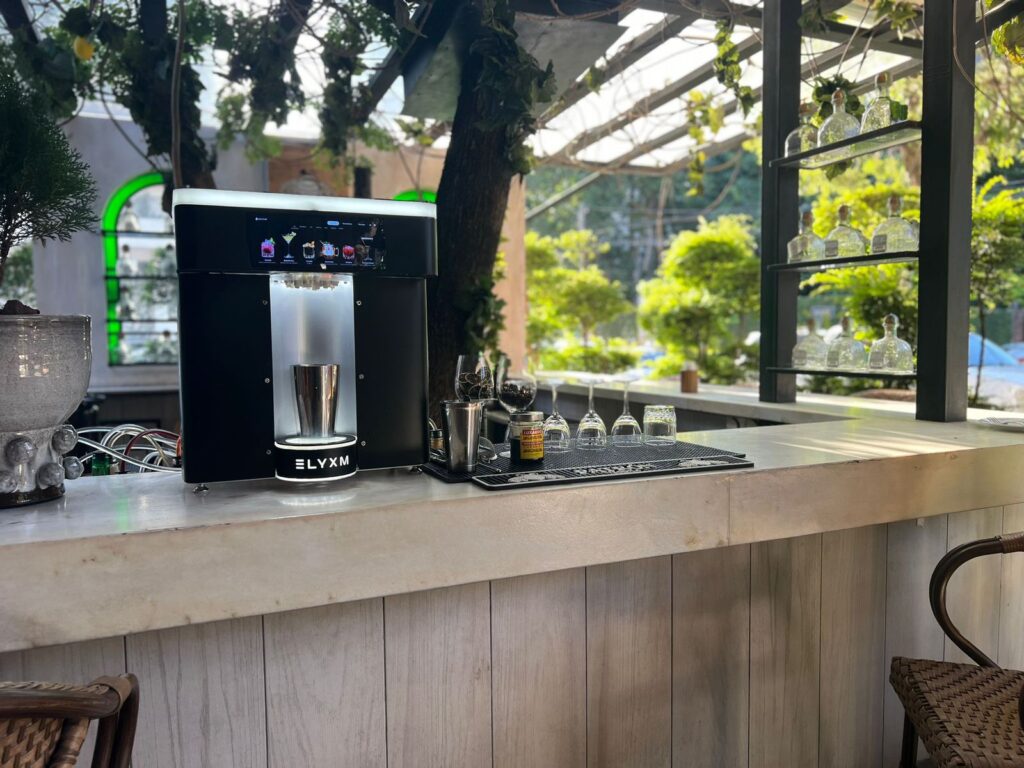 Para los amantes de los cocteles llega Mixología a RD, la barra inteligente