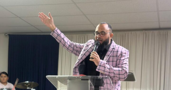 Pastor Merlín Pichardo regresa a RD tras recorrer ocho estados de EE.UU. llevando la palabra de Dios
