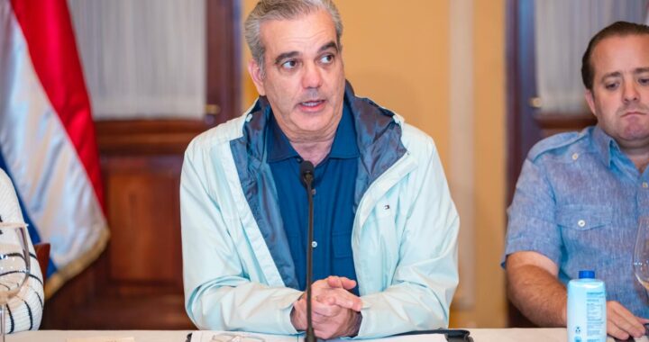 Continúa suspensión de docencia; provincias en alerta roja no trabajan este viernes