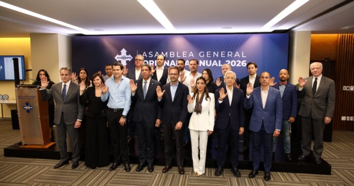 Adoexpo elige nuevo consejo directivo; continuará dirigido por Karel Castillo