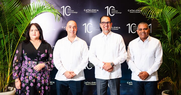 Catalonia Santo Domingo celebra décimo aniversario