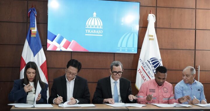 Cormidom y trabajadores firman acuerdo de paz laboral y bienestar