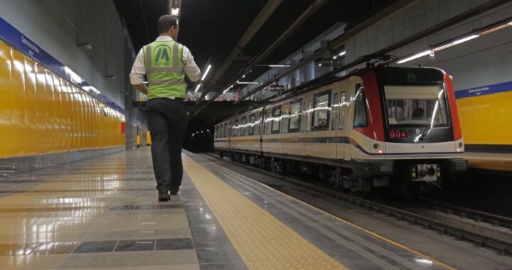 Hombre que cayó a las vías del Metro de Santo Domingo permanece estable en el Ney Arias Lora